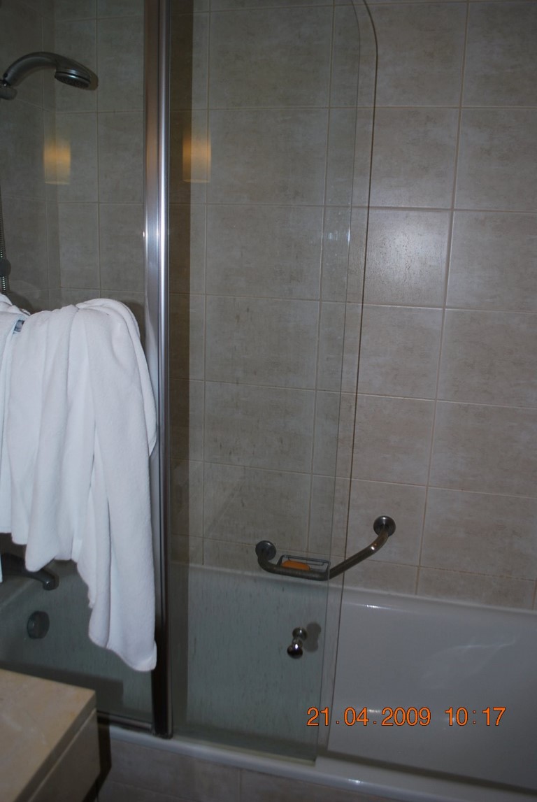 imagini hotel TITANIC LARA